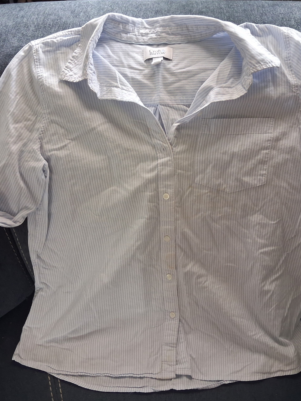 crown & ivy Light Blue & White Striped Short Sleeve Button-Down Shirt
